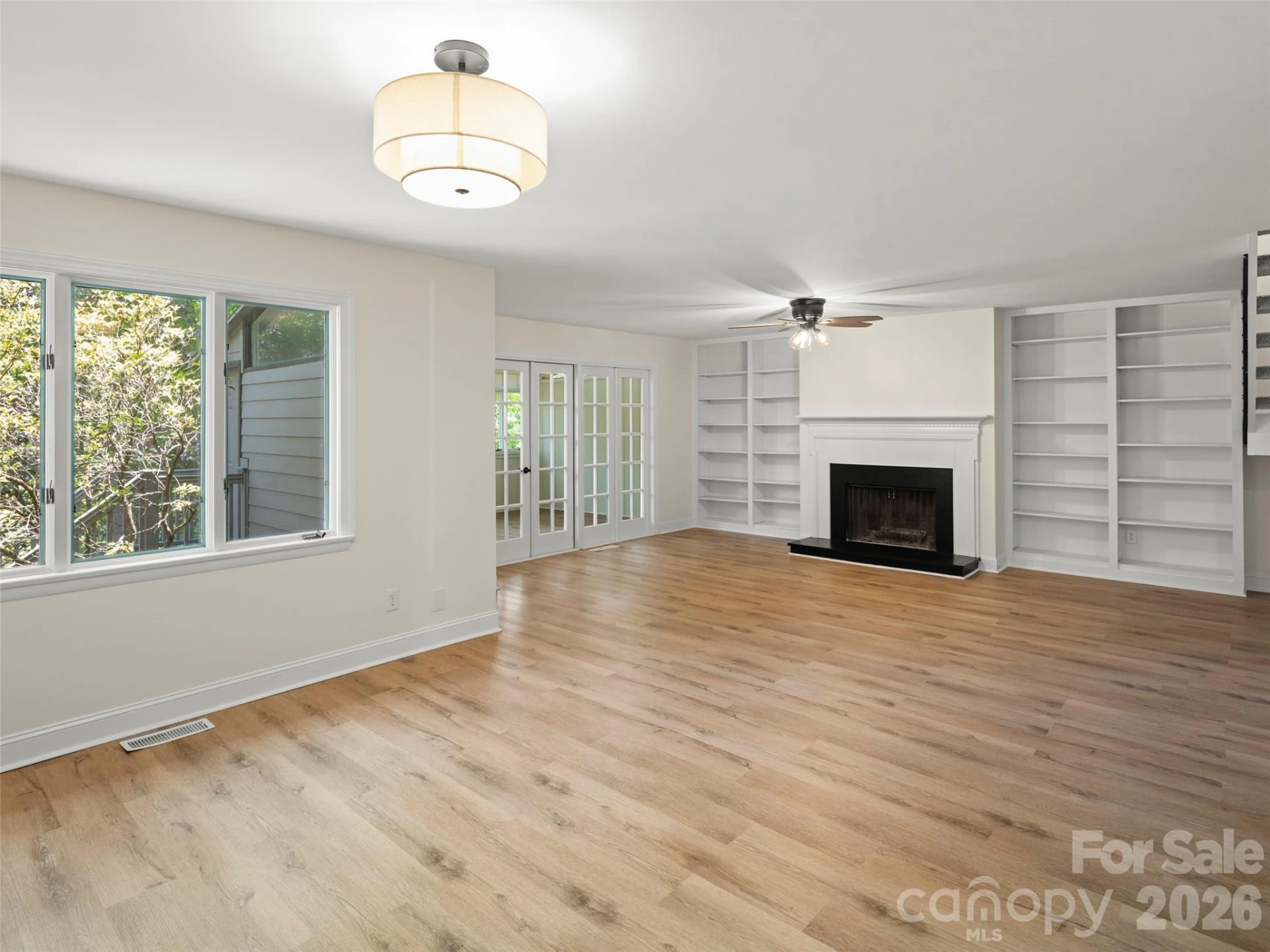 203 Crowfields Drive - Photo 3