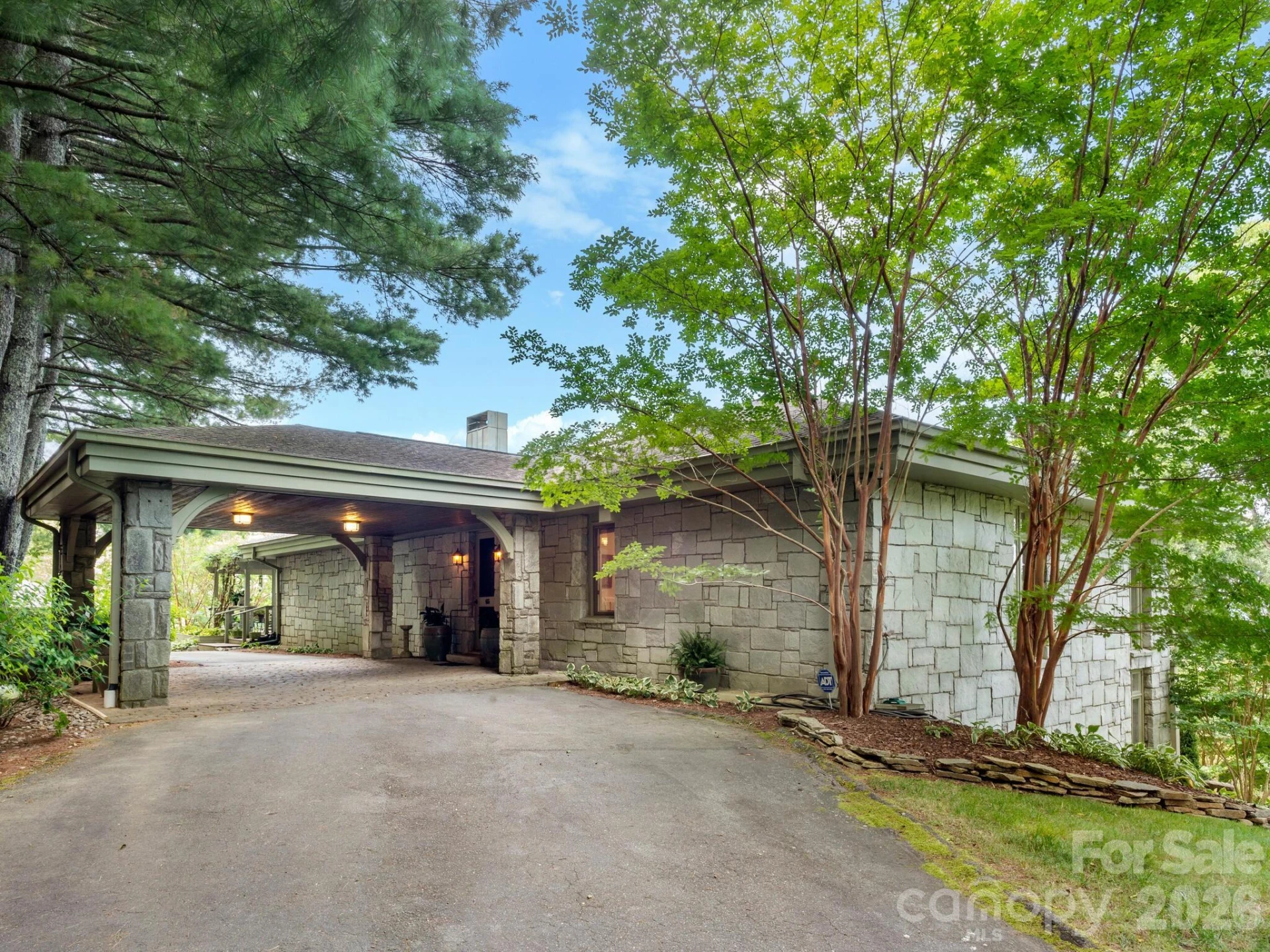 65 Crestwood Road - Photo 3