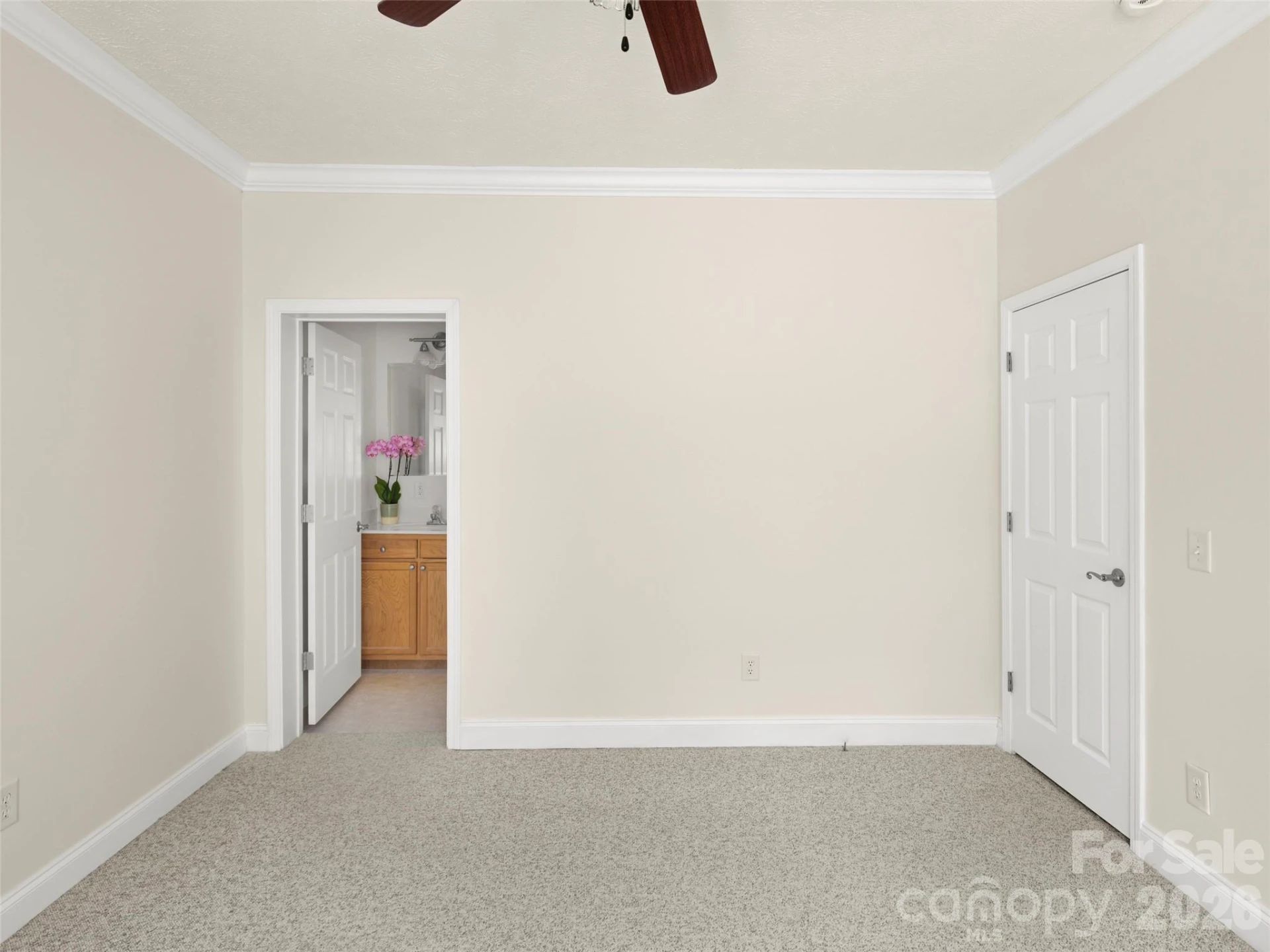 1 Hedgerose Court #B - Photo 5