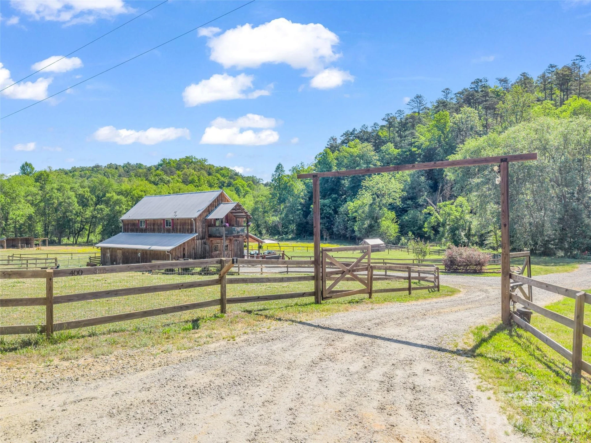 400 Calhoun Trail - Photo 2