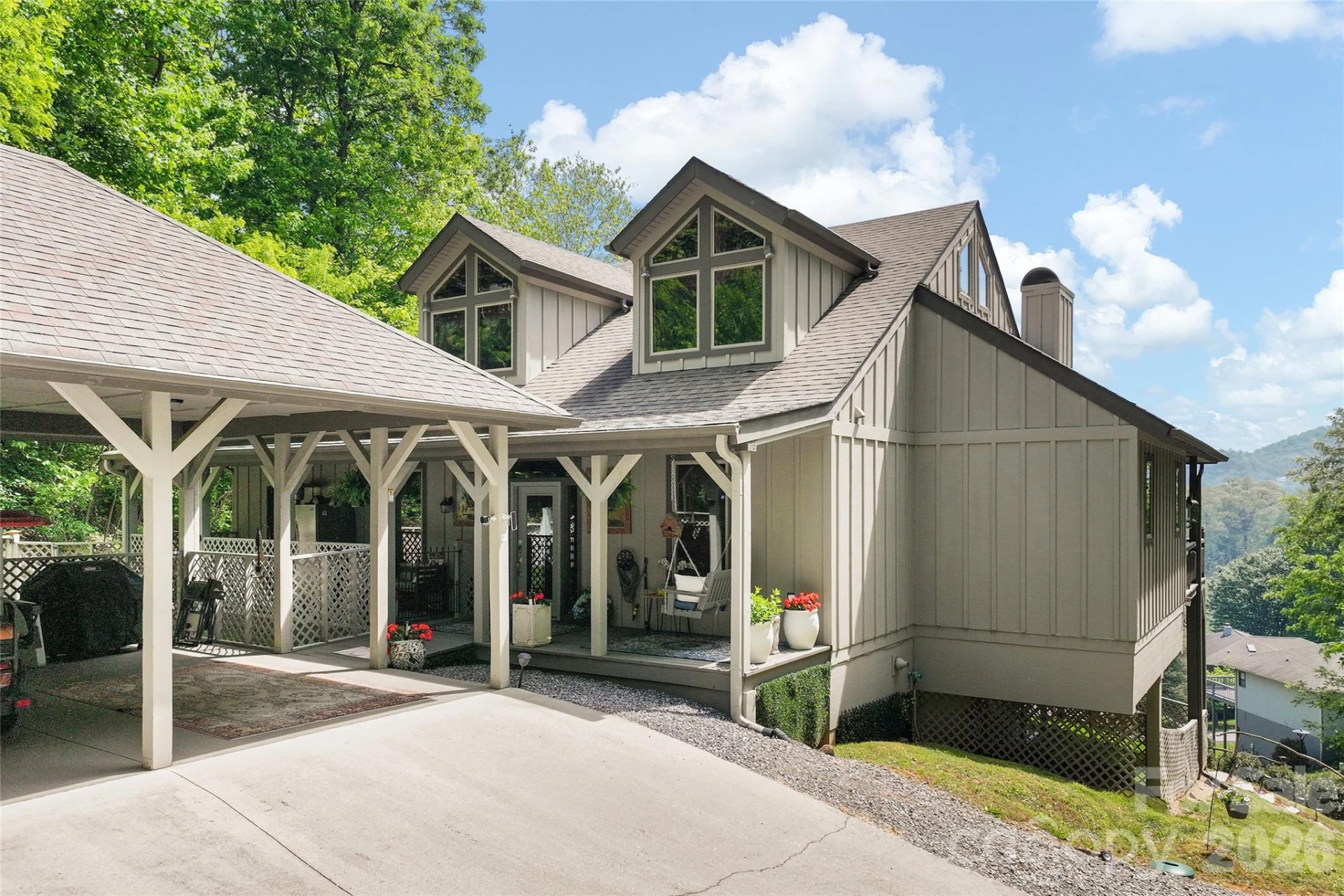266 Hawks Crest Drive - Photo 3