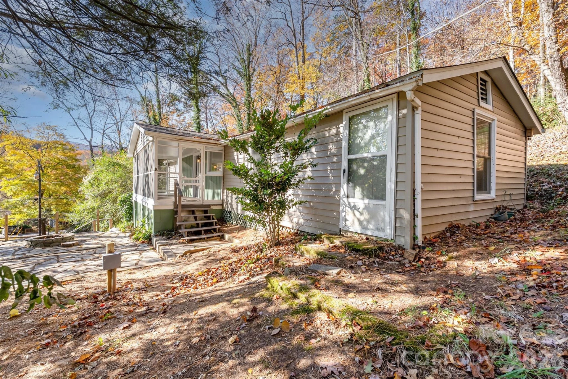 243 Boys Camp Road - Photo 2