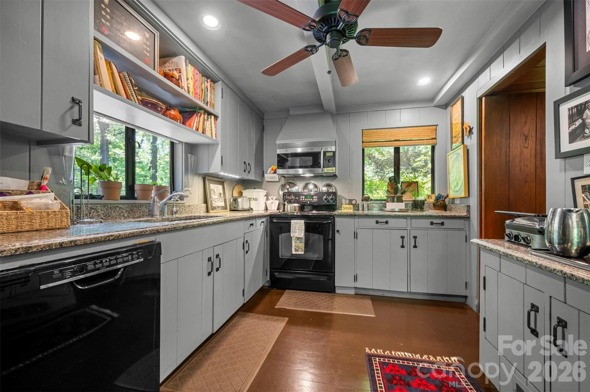 484 Sourwood Ridge Road - Photo 8