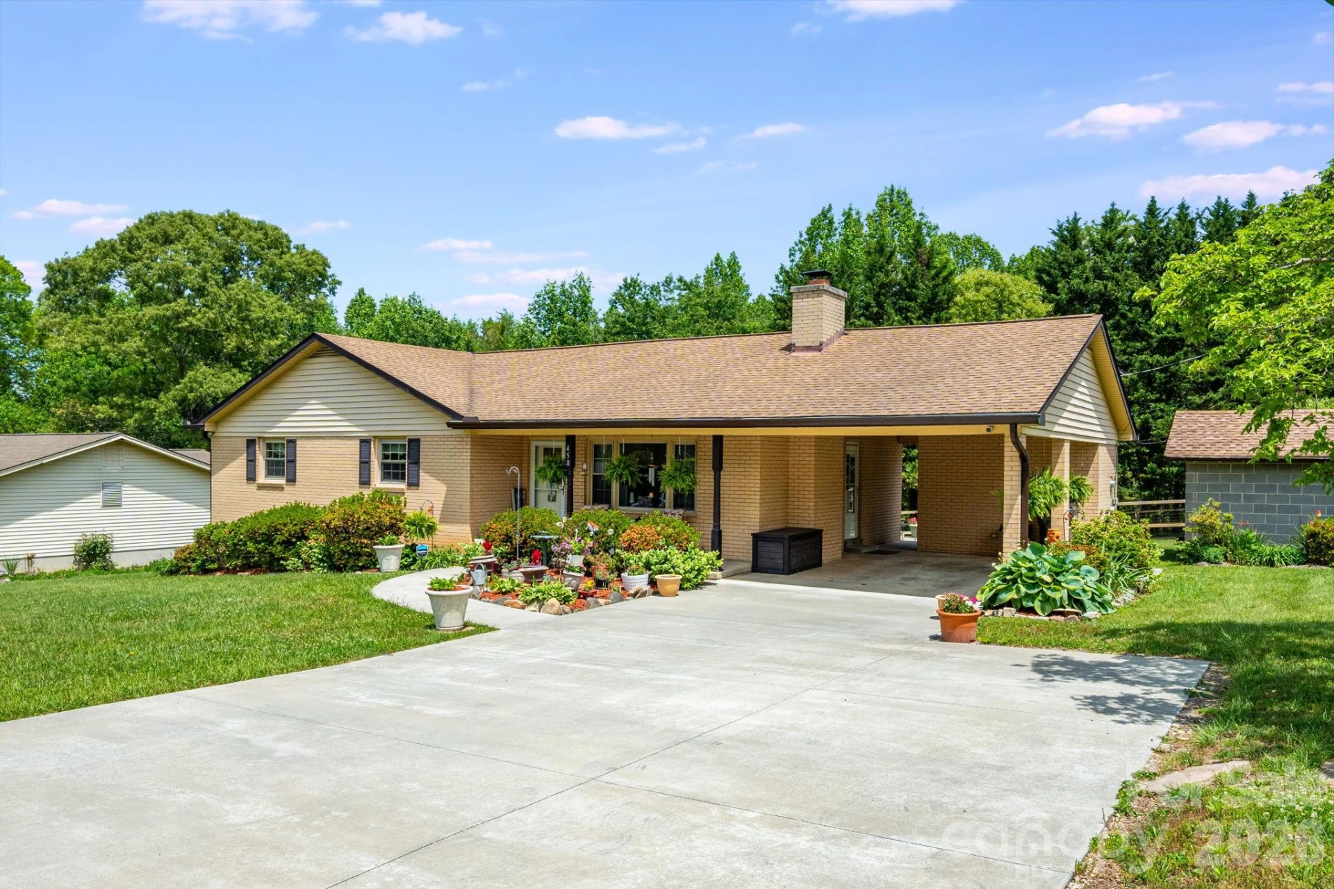 458 Beach Drive - Photo 4