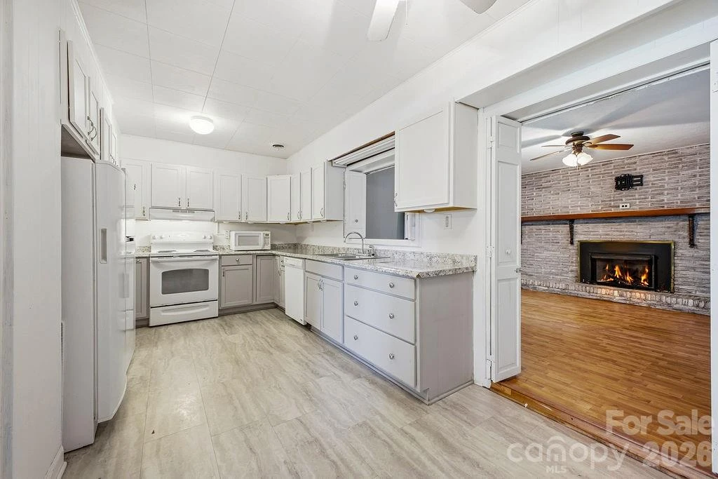 88 Lost Creek Drive - Photo 3