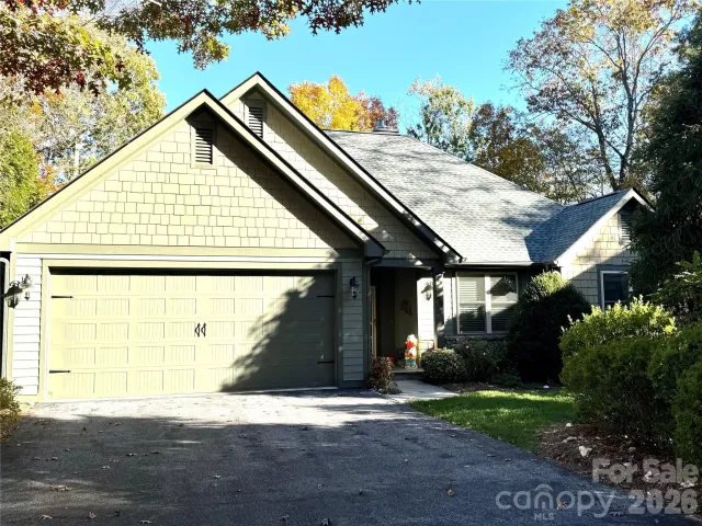 894 Dunroy Drive