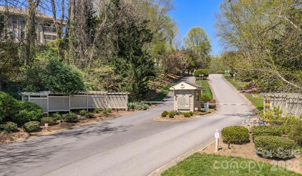 2401 Abbey Circle - Photo 21
