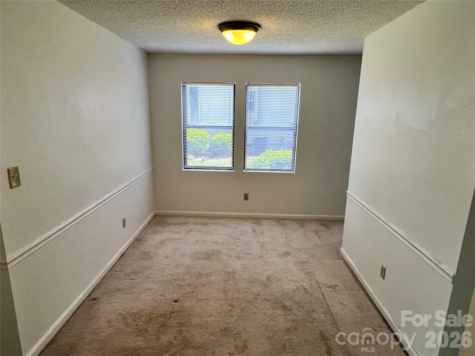 2401 Abbey Circle - Photo 6
