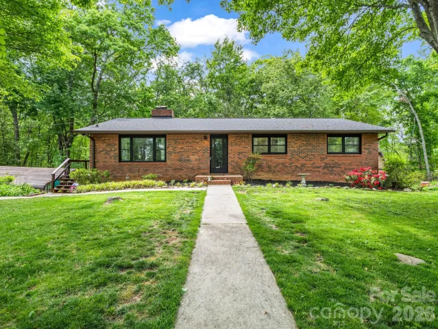 92 Greenwood Acres Drive