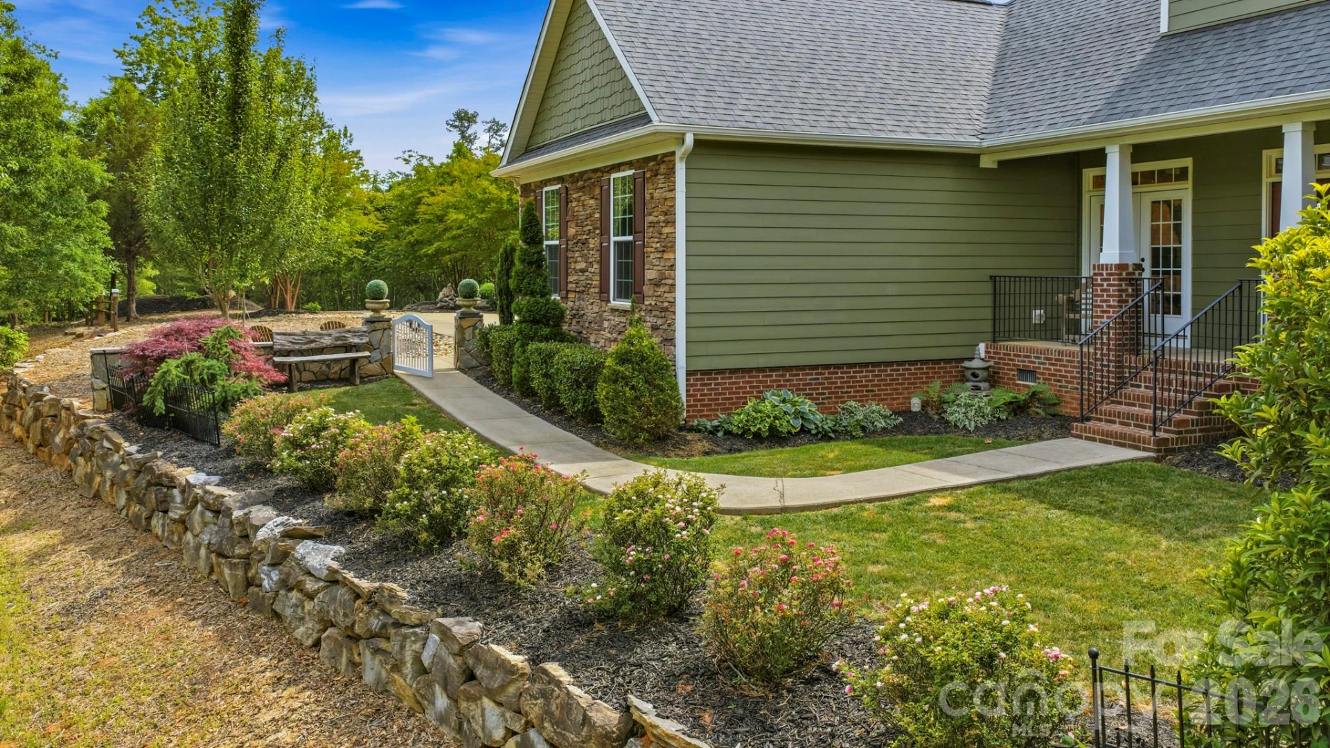 234 Crest Drive - Photo 2