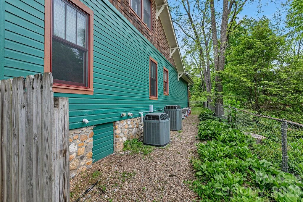 49 Miner Street - Photo 40