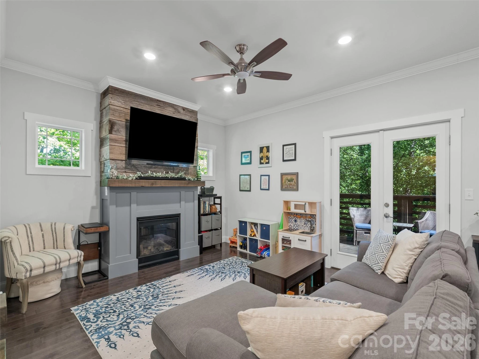 100 Hibriten Drive - Photo 2
