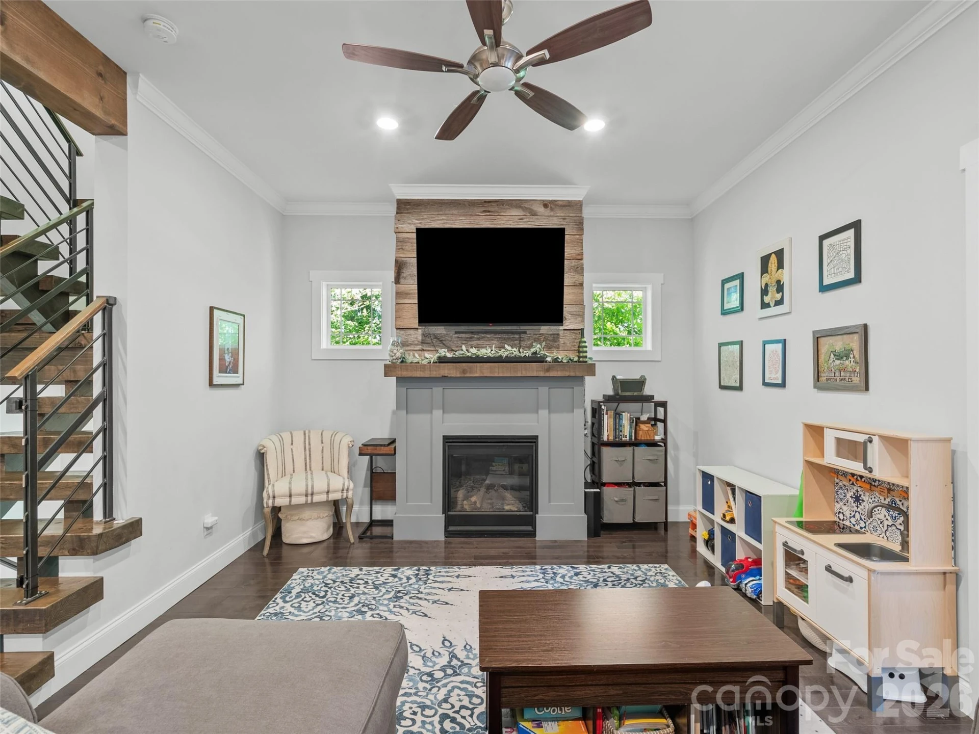 100 Hibriten Drive - Photo 3