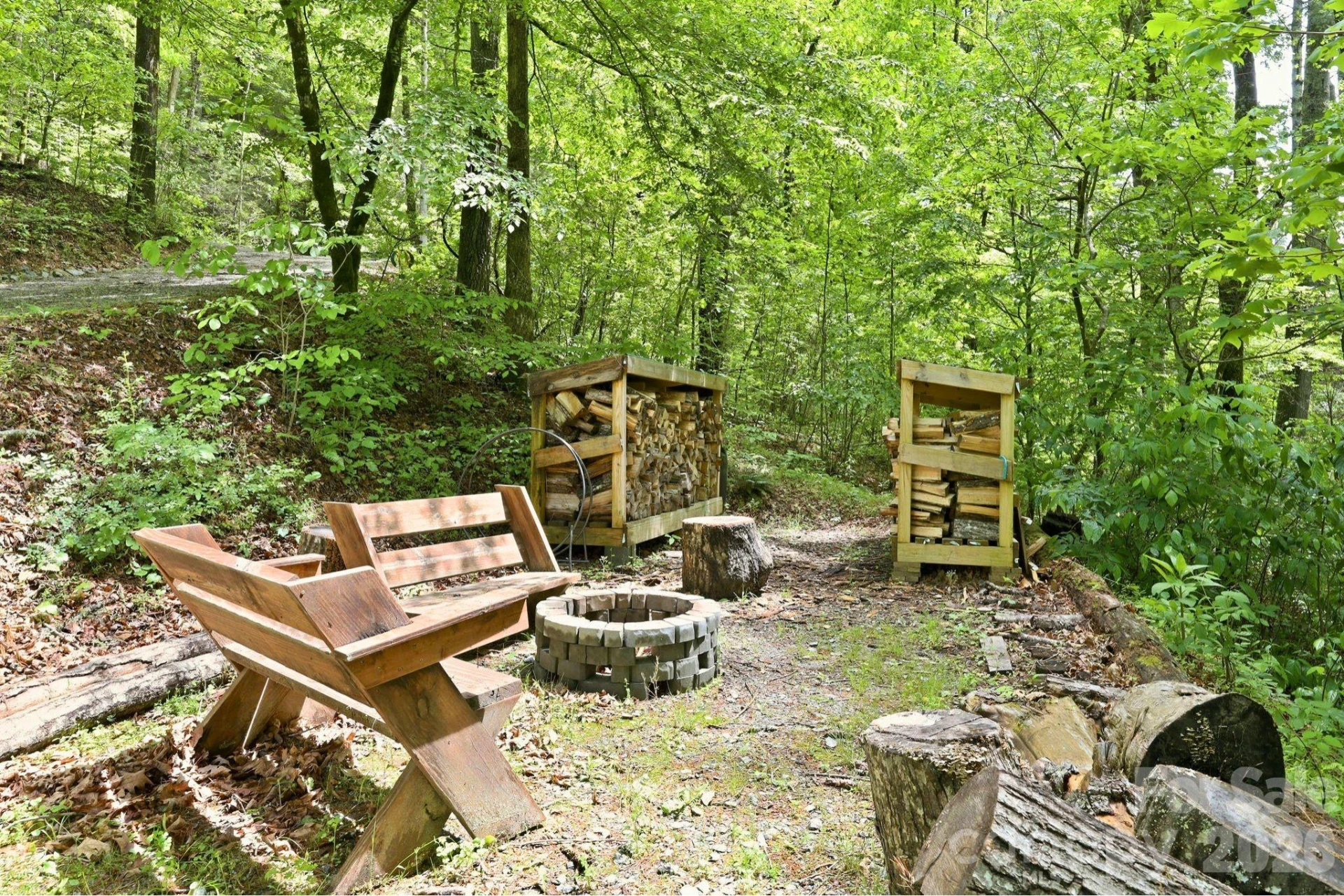 302 Rich Mountain Road - Photo 2