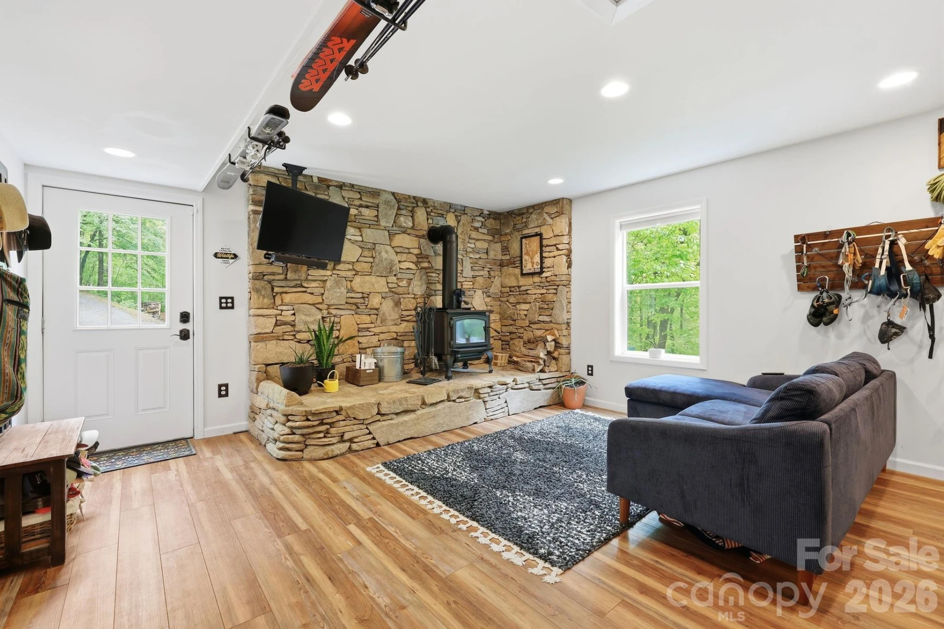 302 Rich Mountain Road - Photo 3