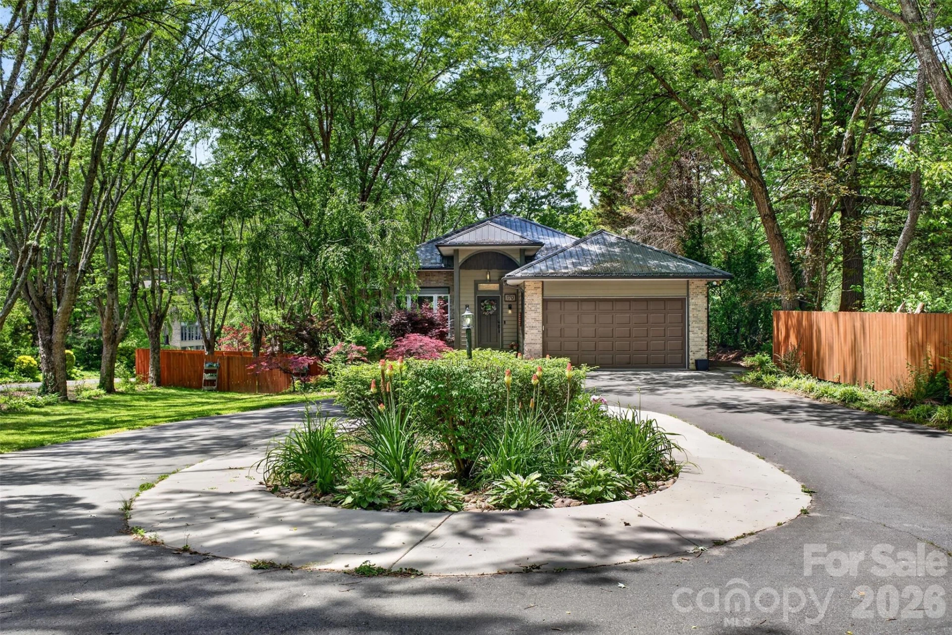 170 Weston Road - Photo 2