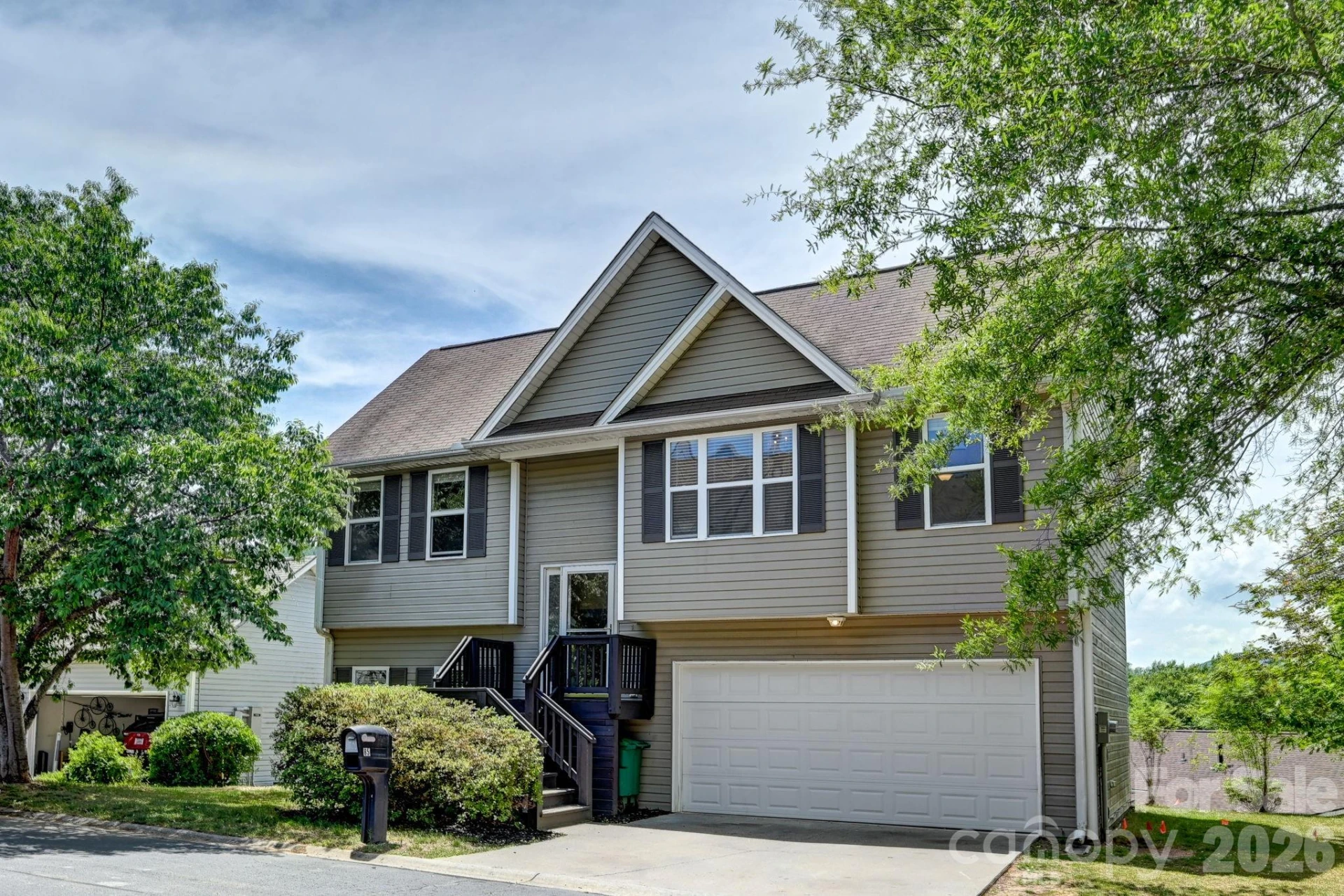 85 Rotunda Circle - Photo 2