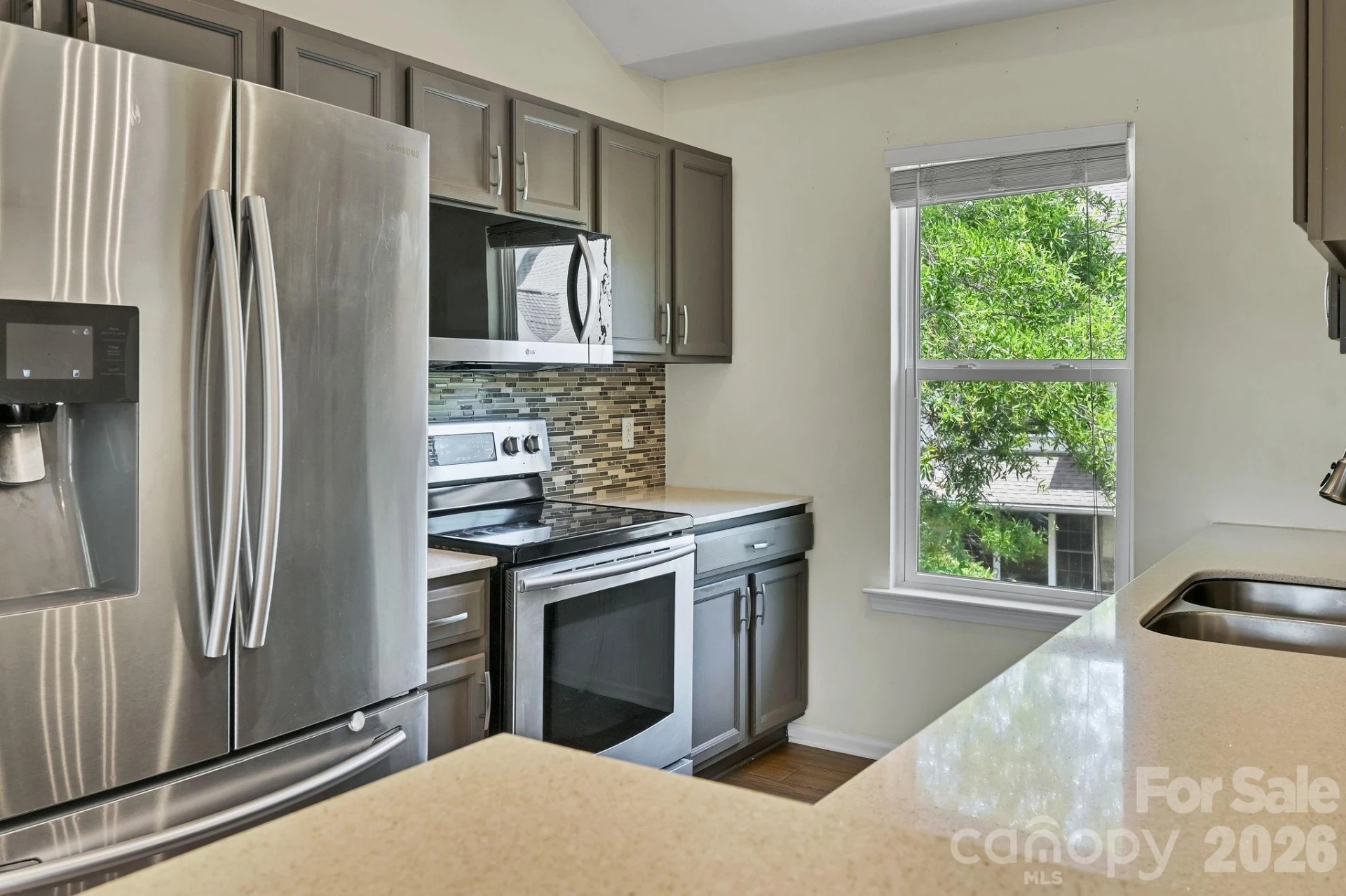 85 Rotunda Circle - Photo 13