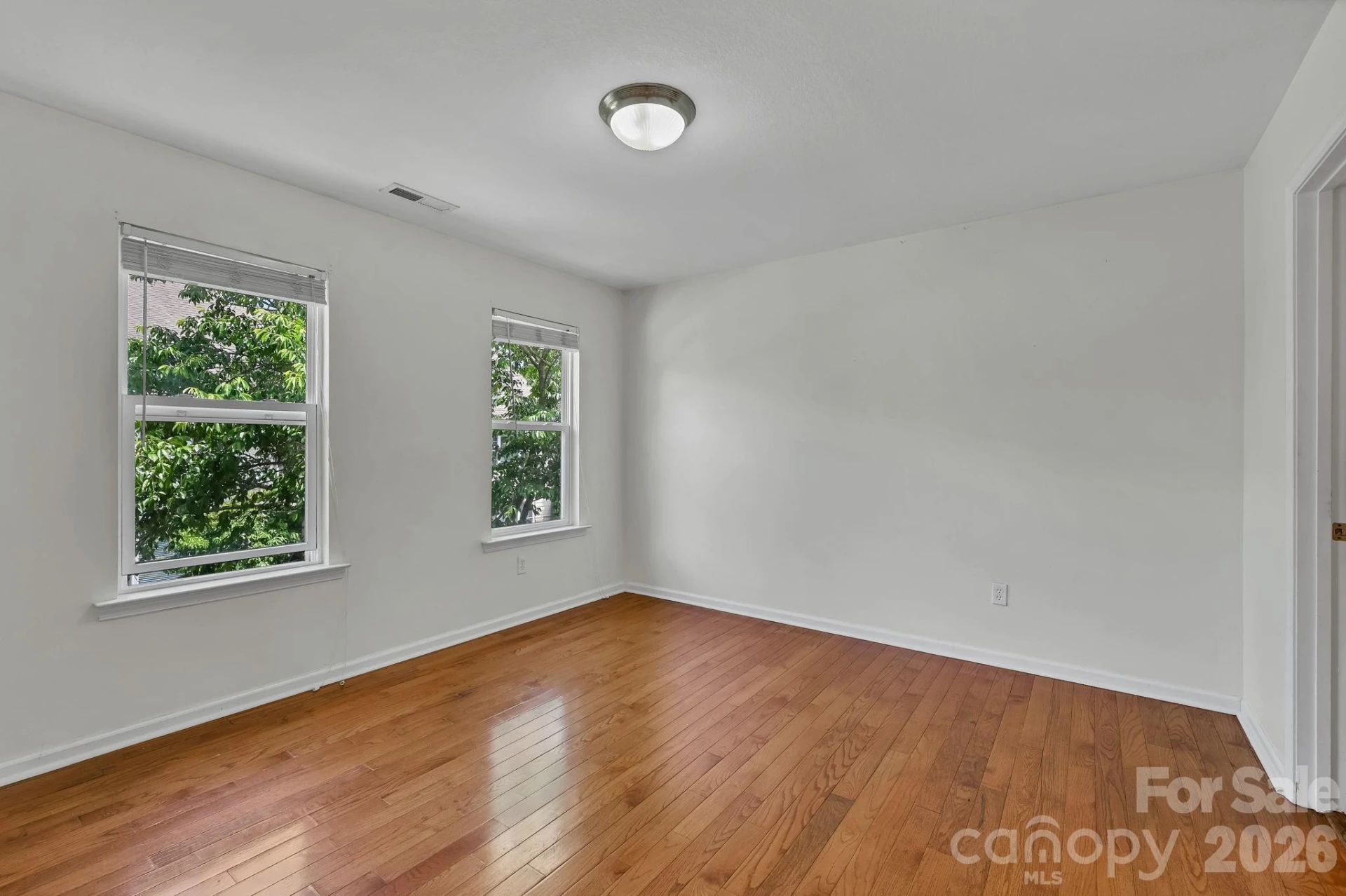 85 Rotunda Circle - Photo 17