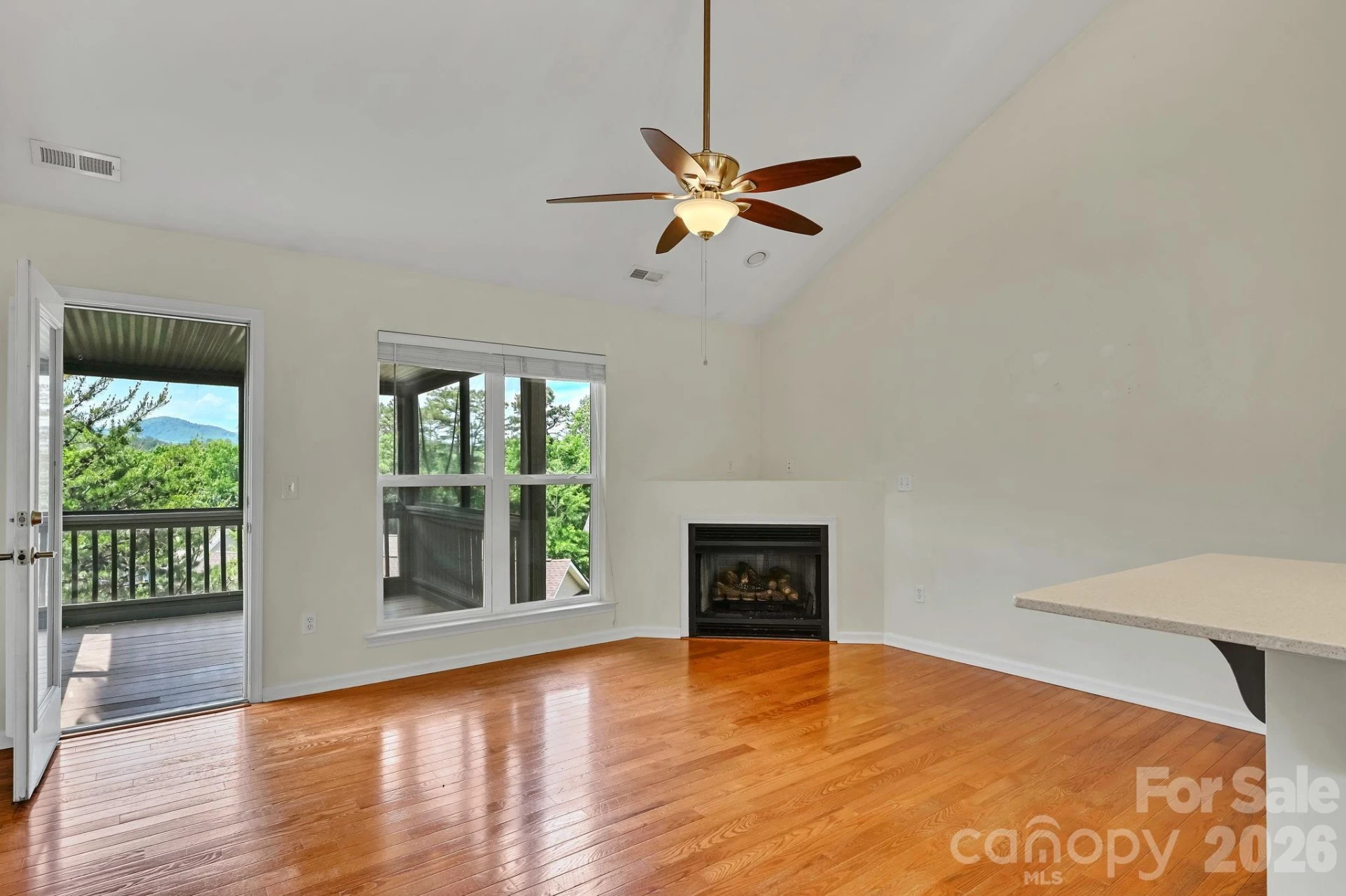 85 Rotunda Circle - Photo 4