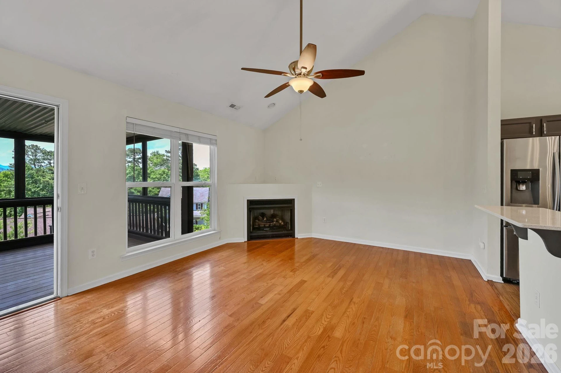 85 Rotunda Circle - Photo 7