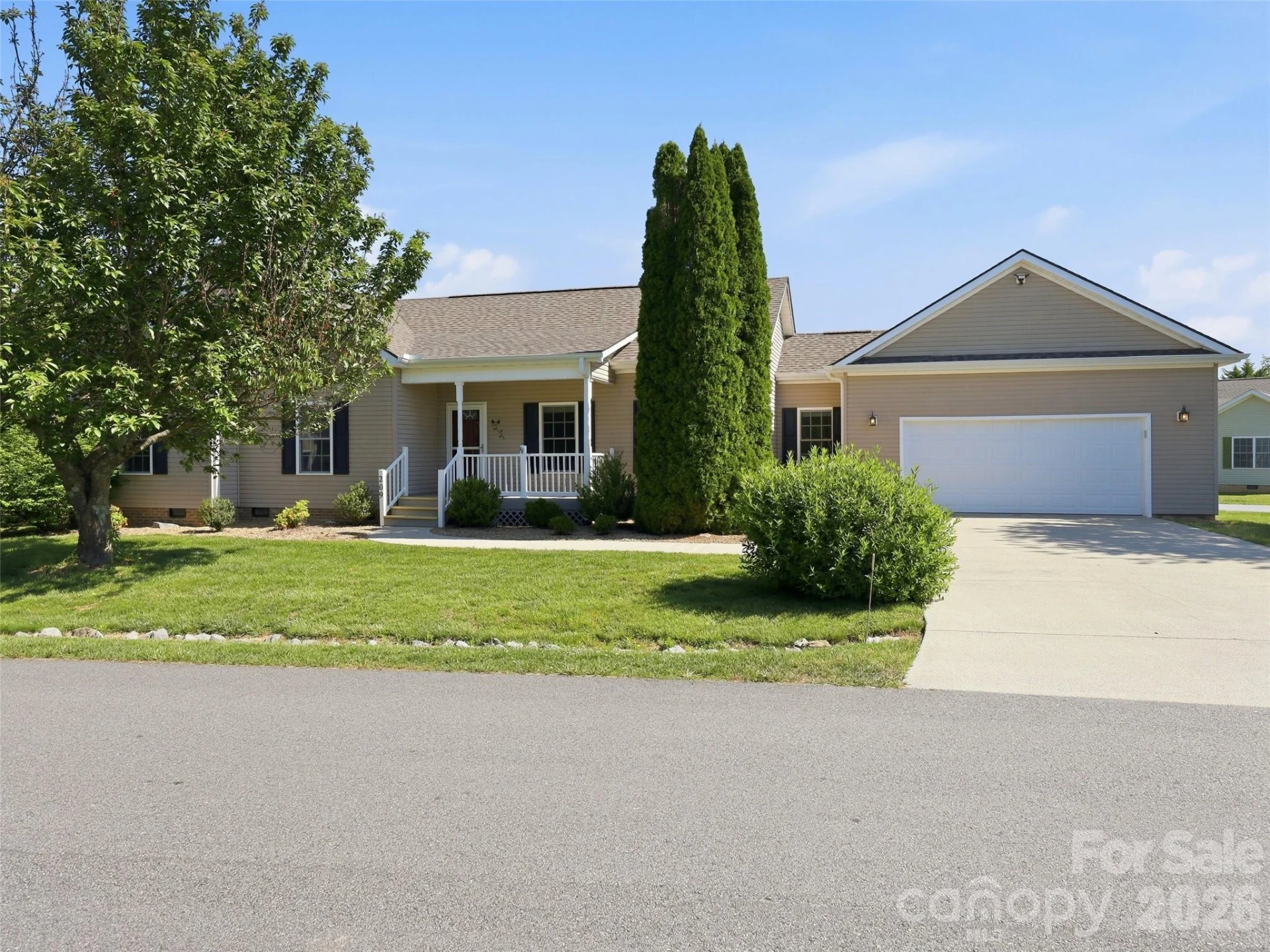 209 Beechnut Drive - Photo 2