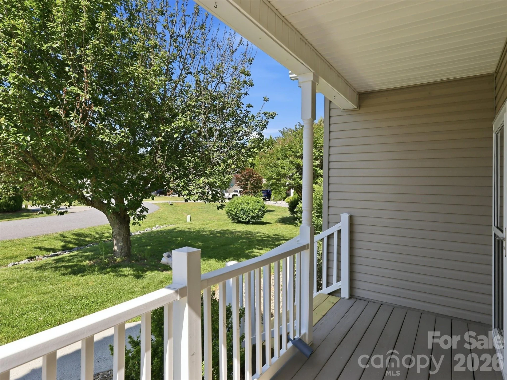 209 Beechnut Drive - Photo 4