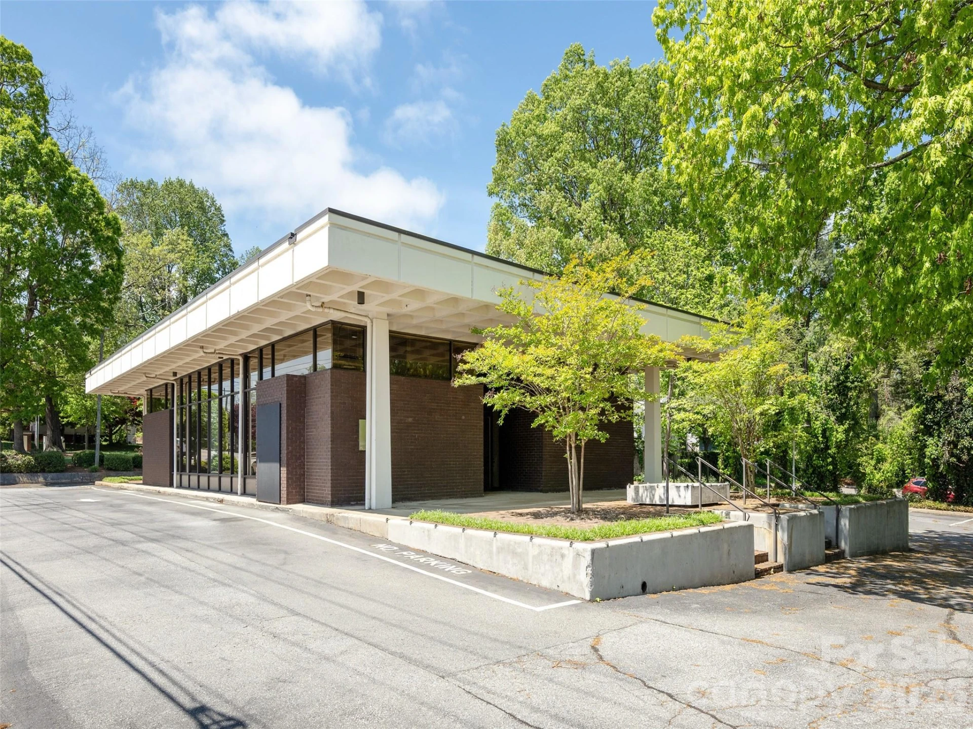 1375 Patton Avenue - Photo 3