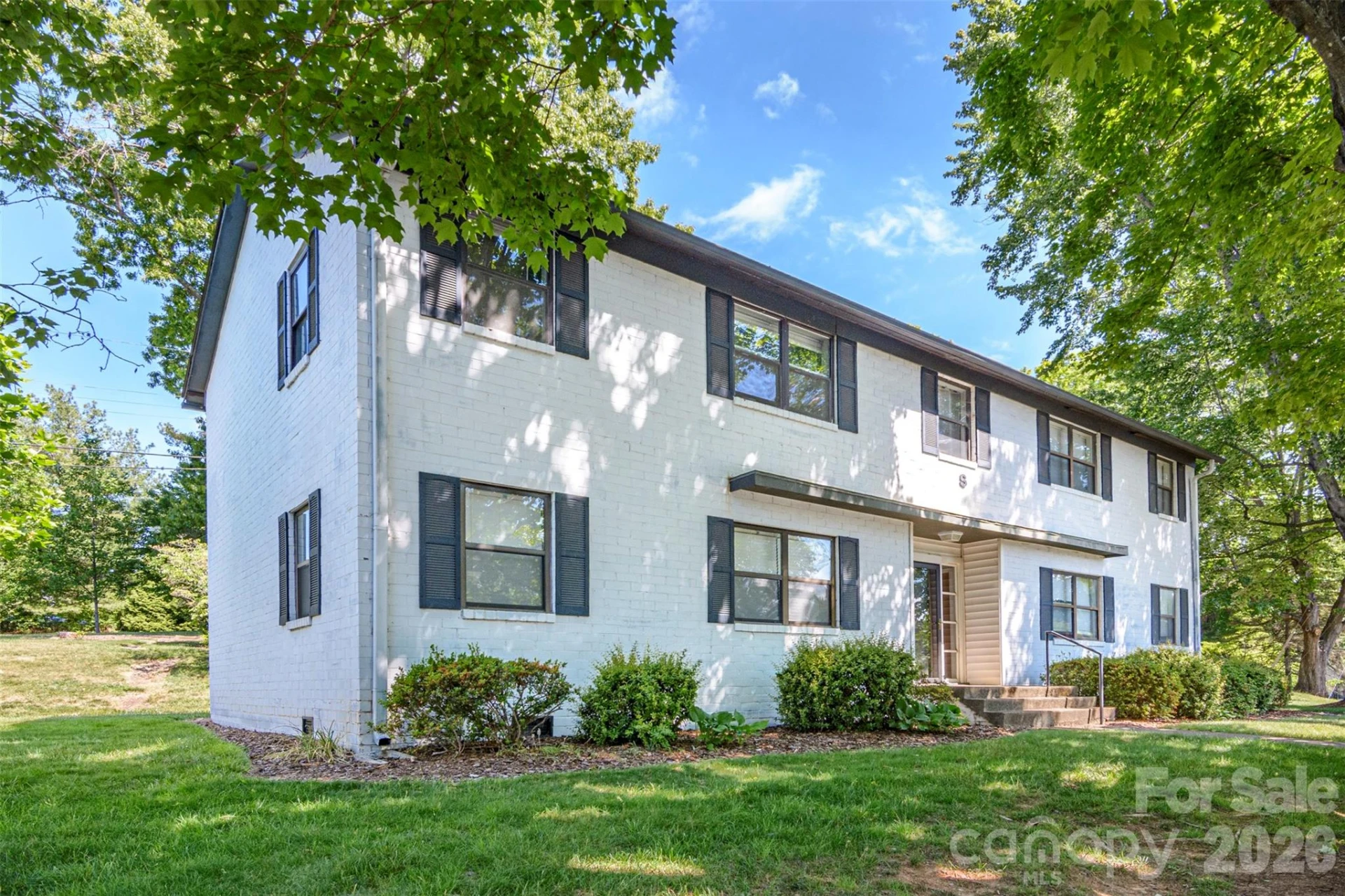 615 Biltmore Avenue - Photo 2