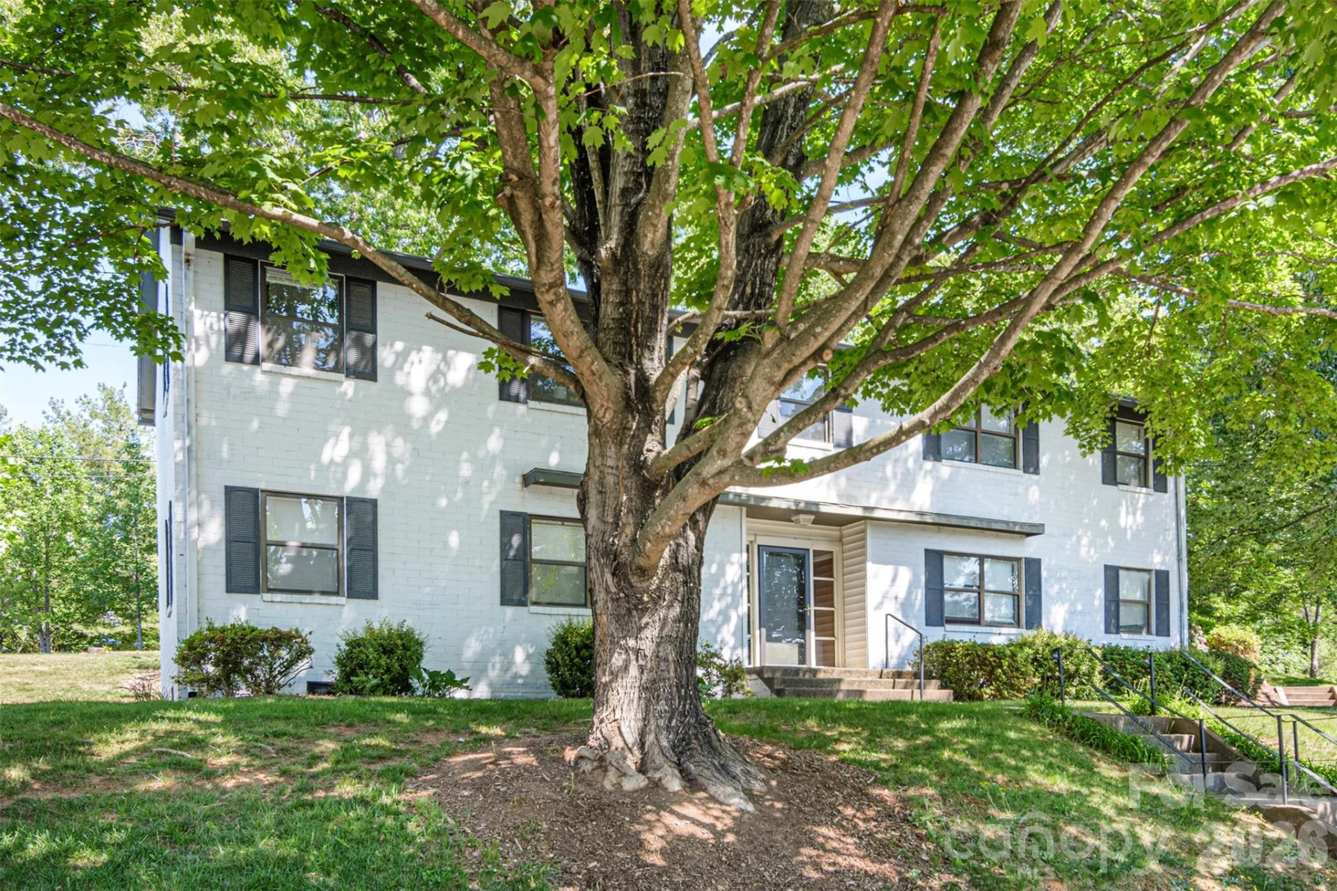615 Biltmore Avenue - Photo 3
