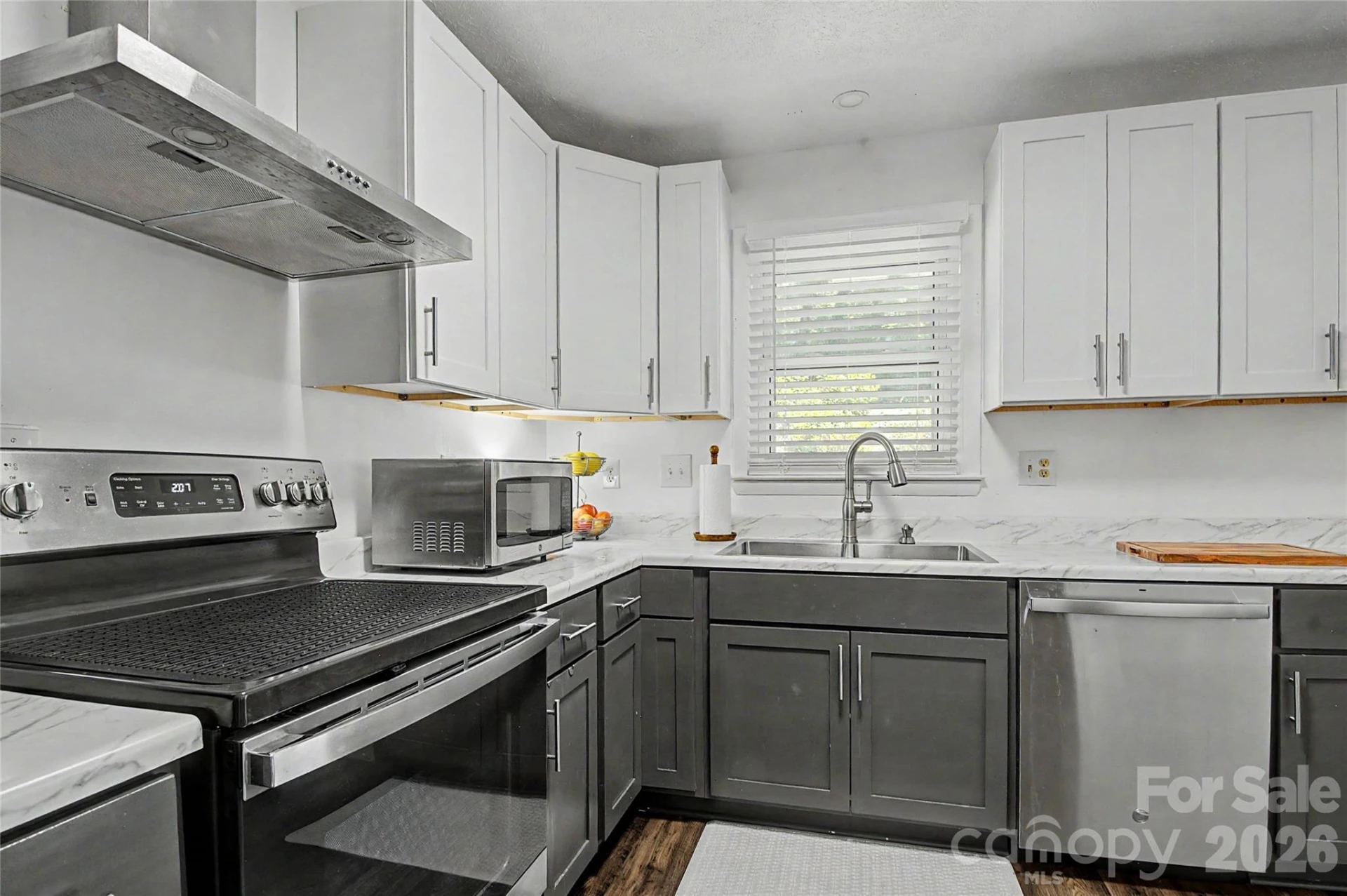 155 Chestnut Place - Photo 13