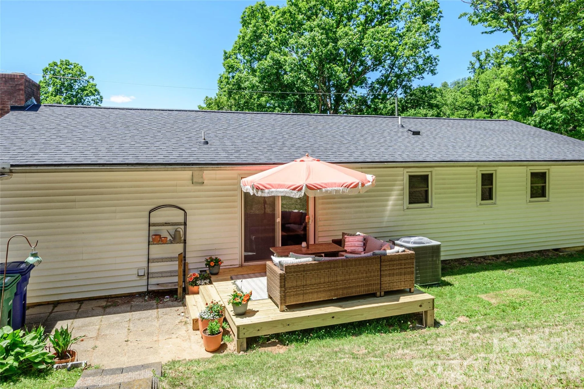 155 Chestnut Place - Photo 34