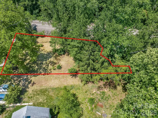 28 Pinecrest Drive