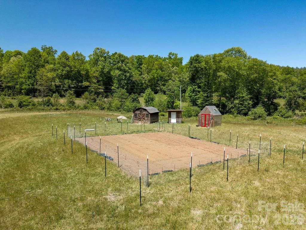 230 Harlow and Cricket Drive - Photo 3