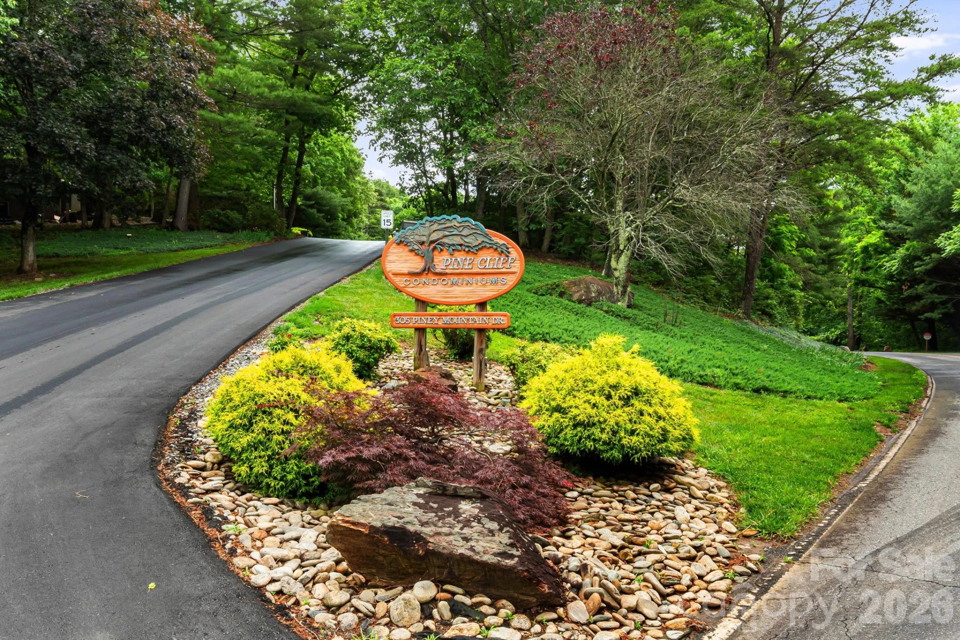 305 Piney Mountain Drive #J2 - Photo 34