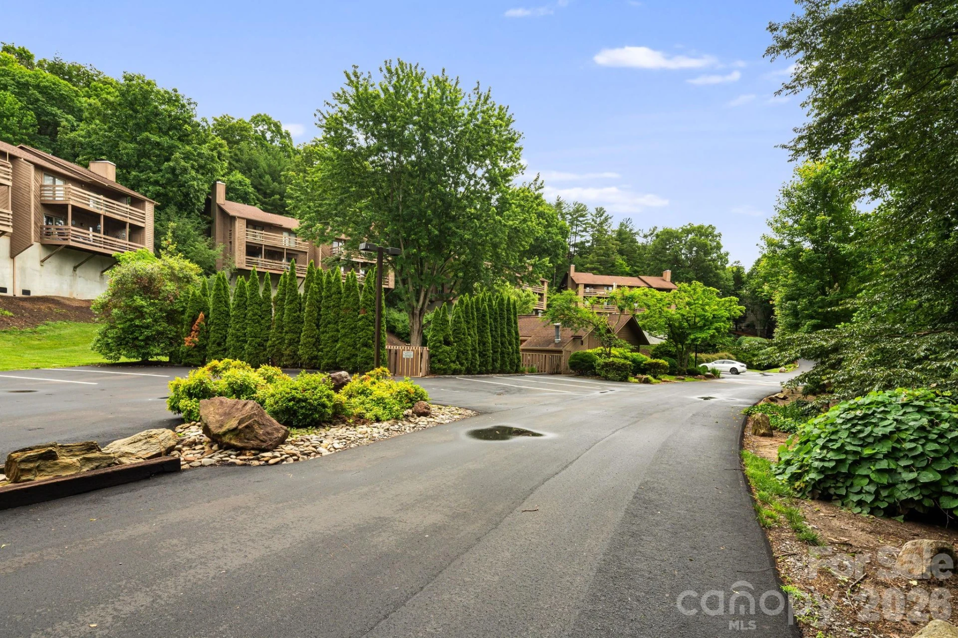 305 Piney Mountain Drive #J2 - Photo 35