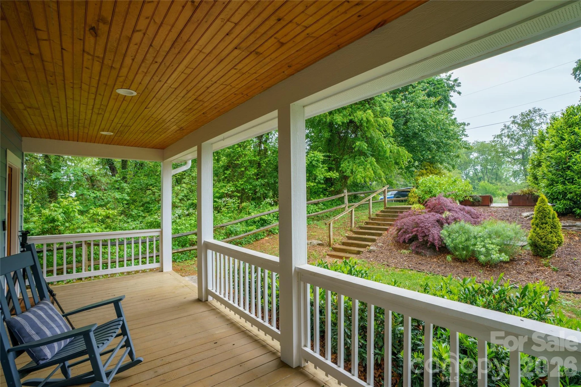 221 Courtland Place - Photo 3