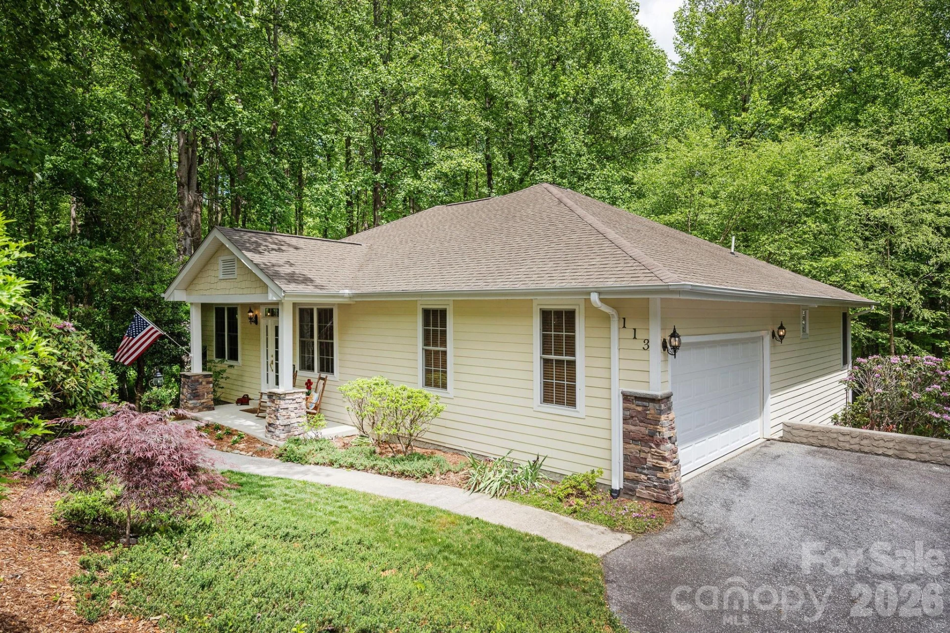 113 CHANCERY Court - Photo 2