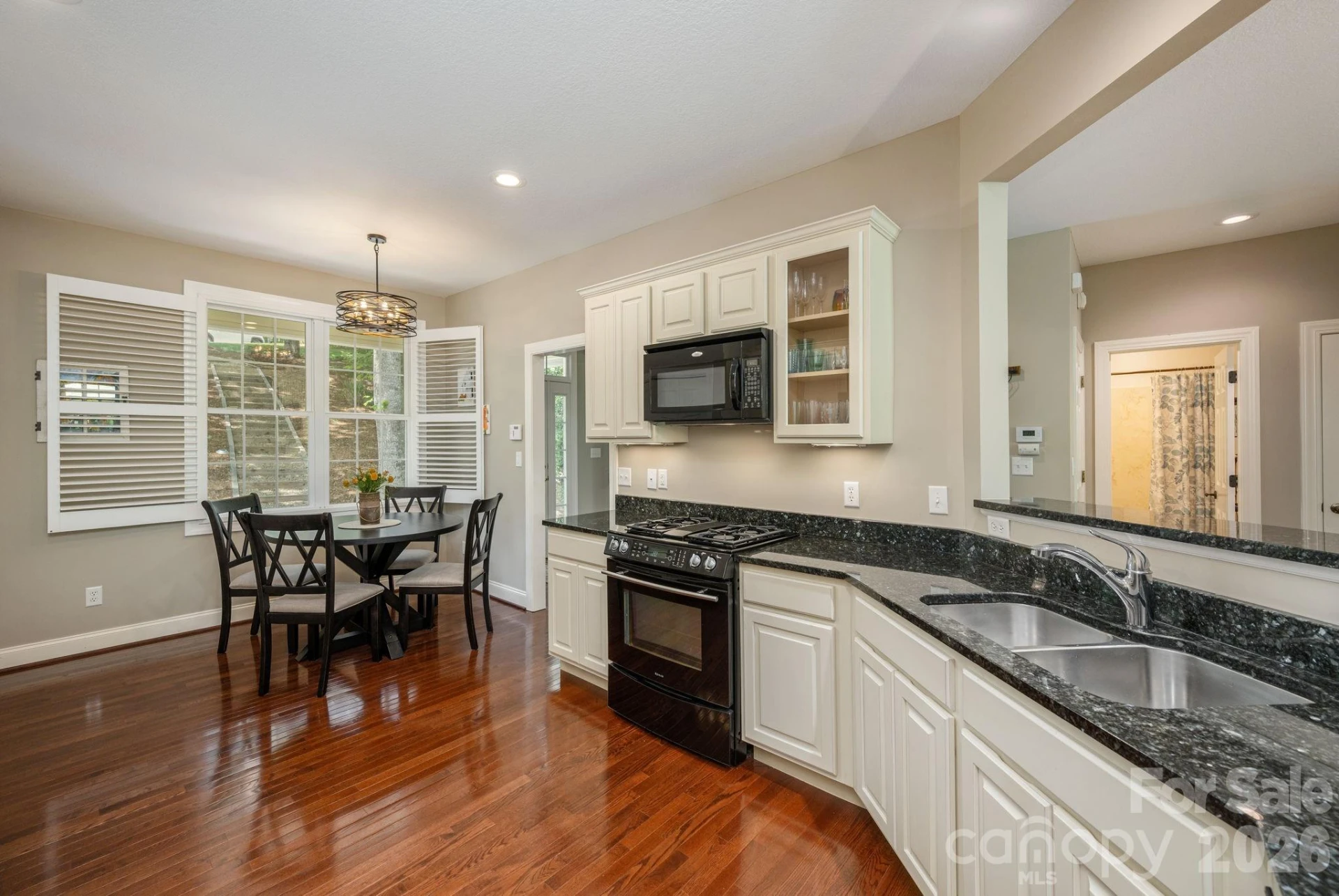 113 CHANCERY Court - Photo 18