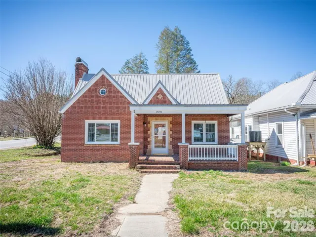 228 Main Street, Rosman, NC, 28772