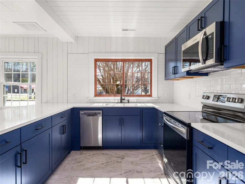 228 Main Street - Photo 11