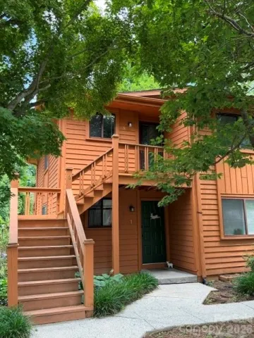 581 Courtwood Lane