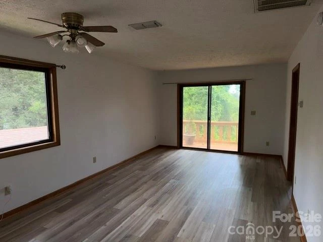 581 Courtwood Lane #6 - Photo 2