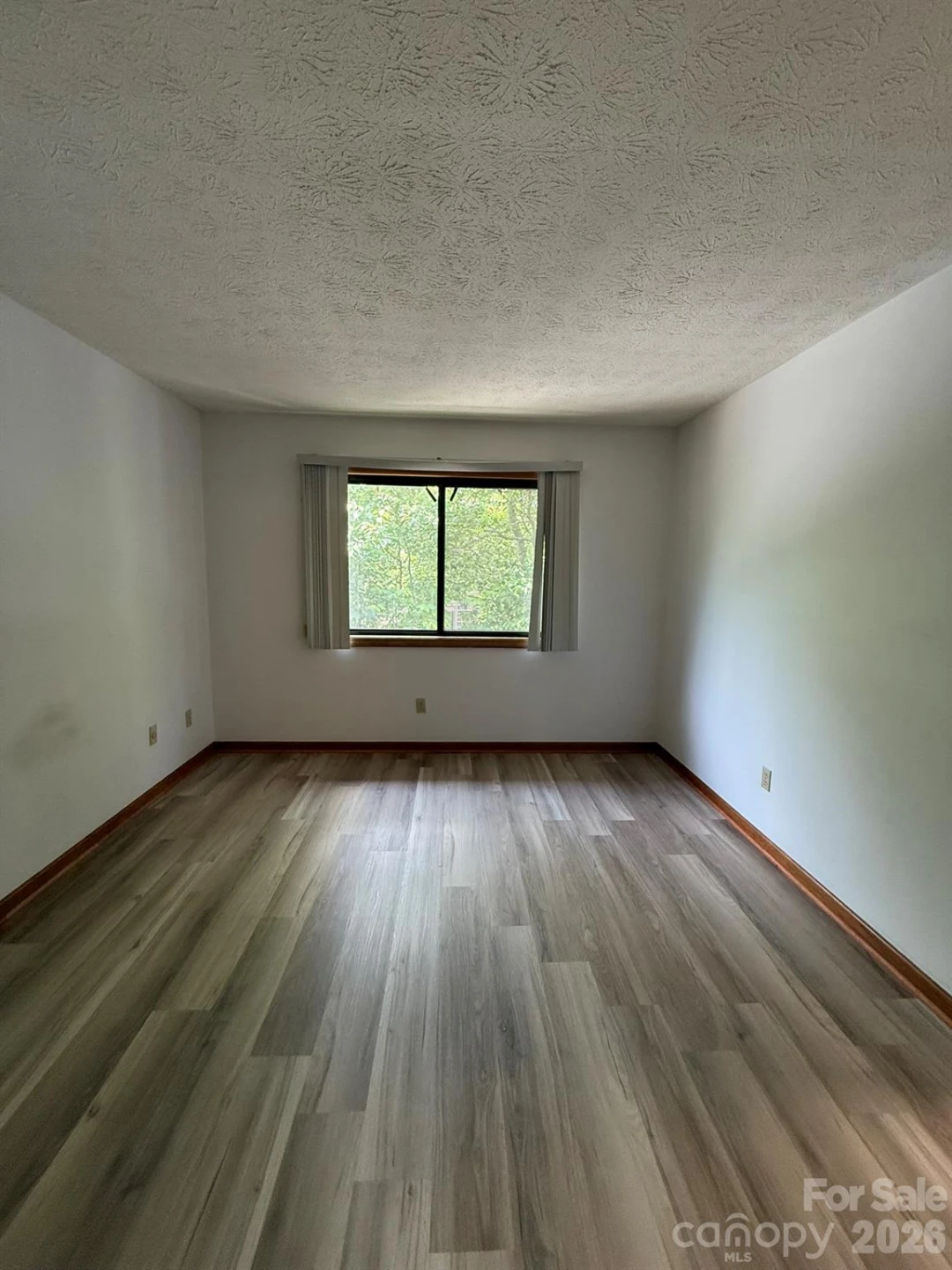 581 Courtwood Lane #6 - Photo 5