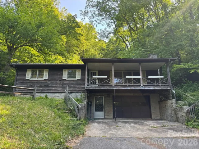 814 Mountain View Drive