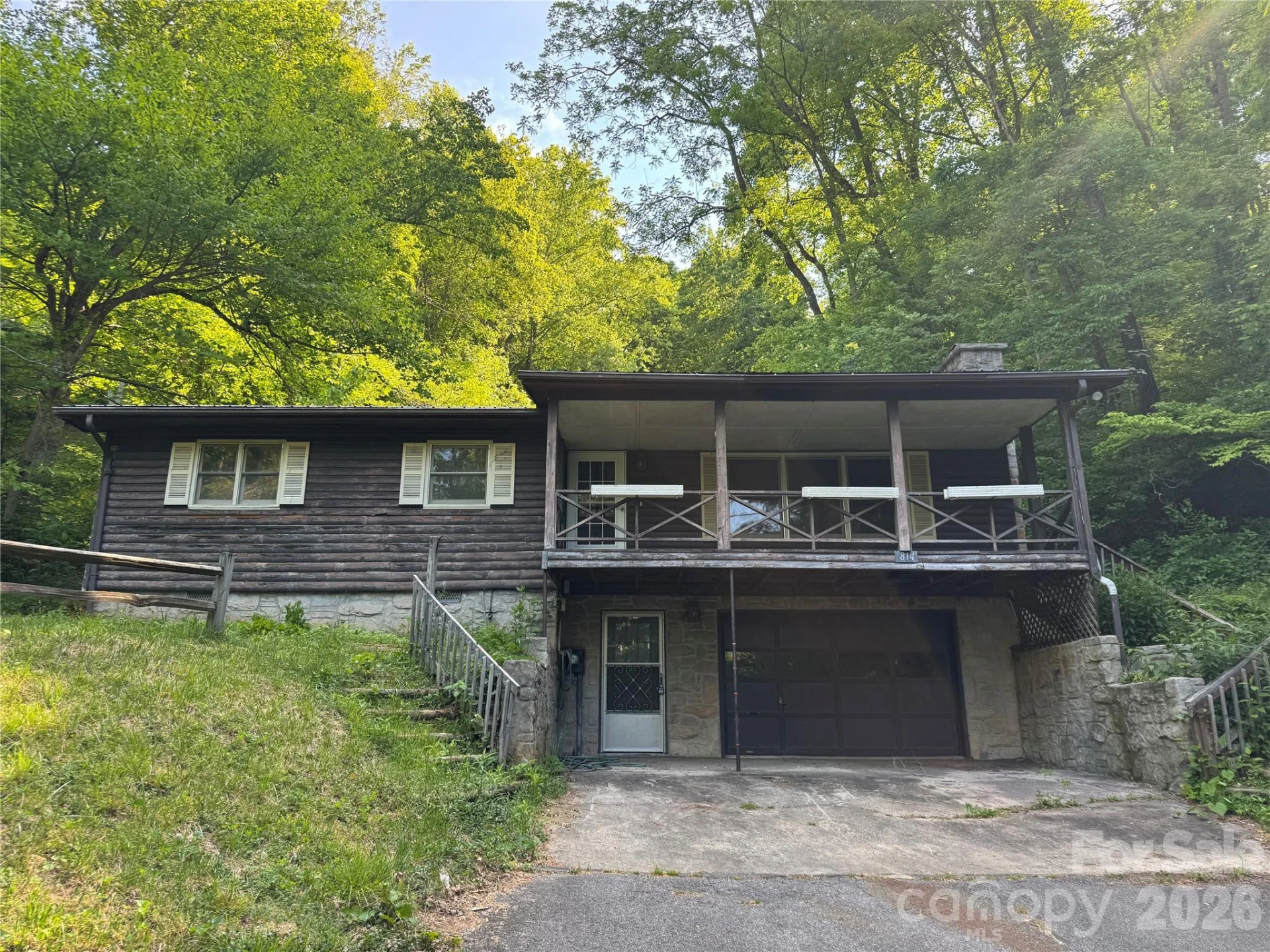 814 Mountain View Drive