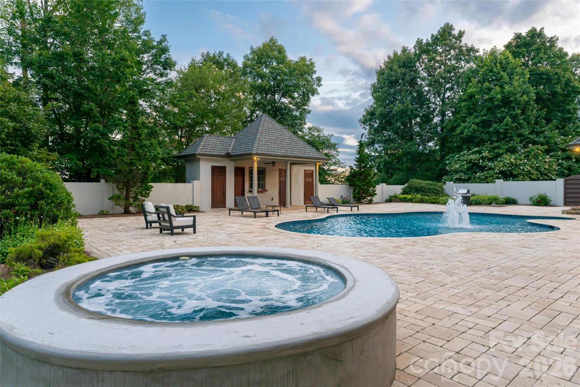 316 S Braeside Court - Photo 7