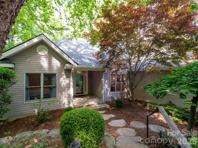 30 Cherokee Trail