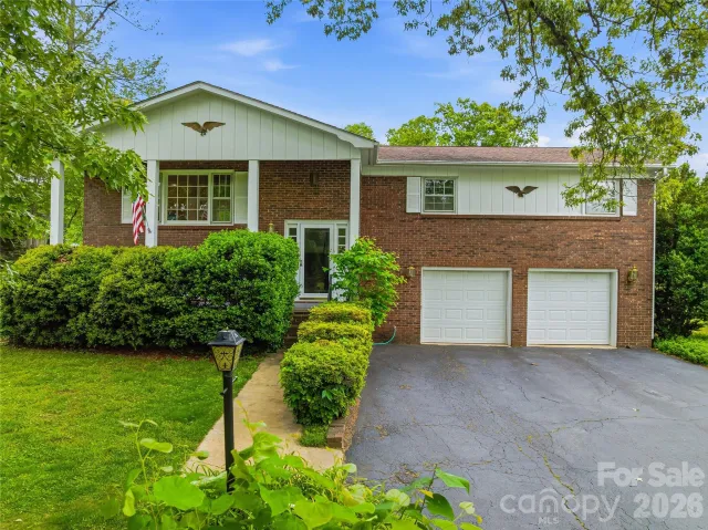 208 Applecross Lane