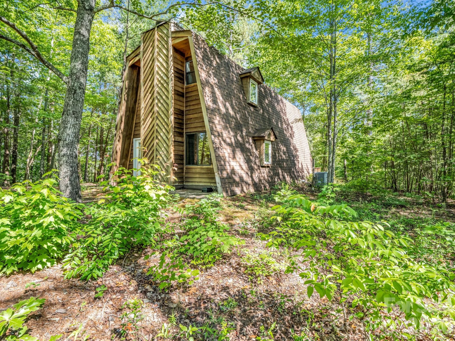 740 Justice Drive - Photo 3
